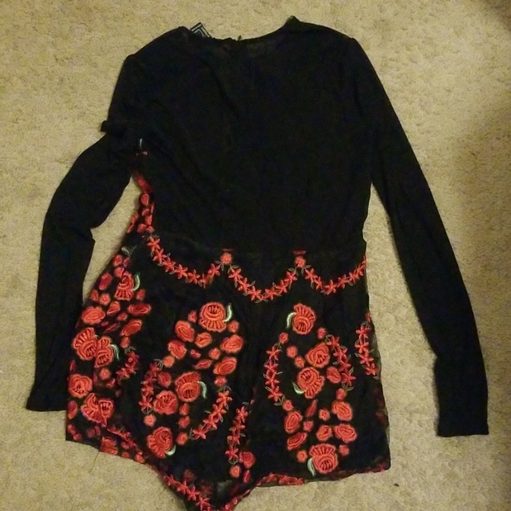 Romper - Picture 2 of 3